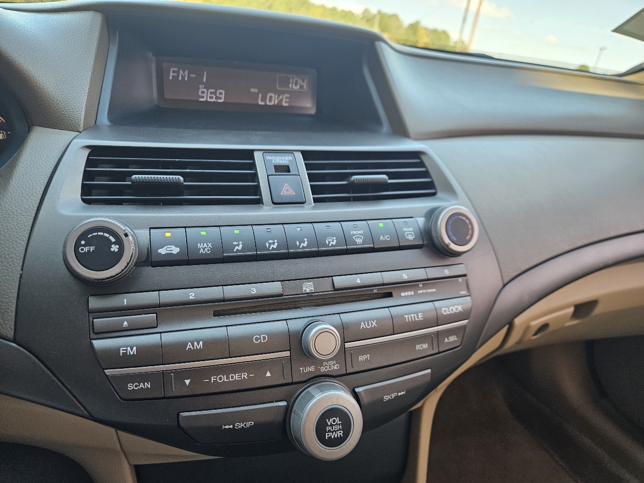 Honda Accord Sdn 4dr I4 Auto LX 2010 Honda Accord Sdn 4dr I4 Auto LX 2010