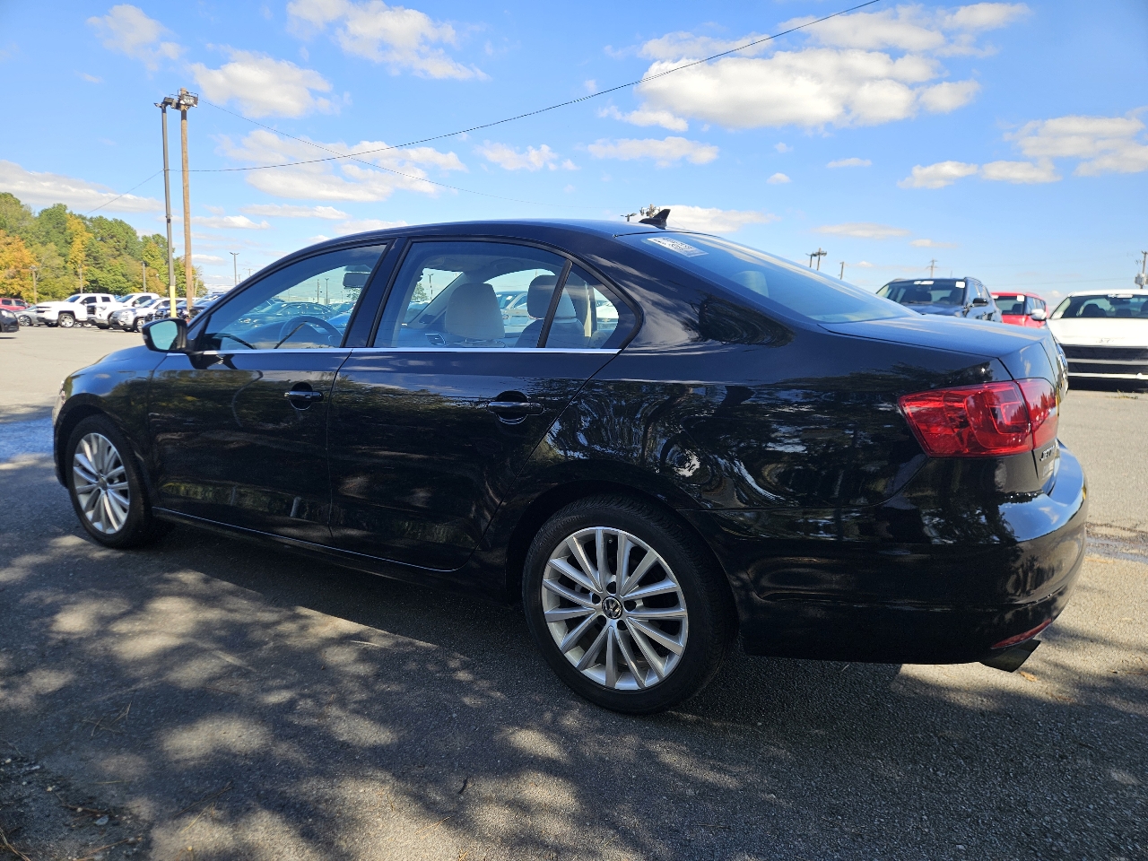 Volkswagen Jetta Sedan 4dr Auto SEL 2014 Volkswagen Jetta Sedan 4dr Auto SEL 2014