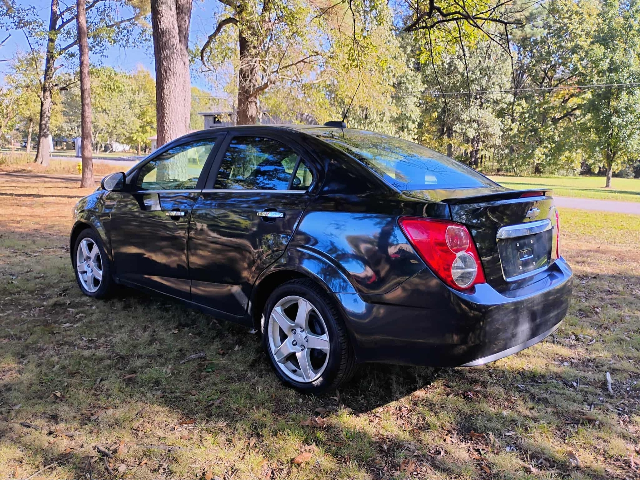 Chevrolet Sonic 4dr Sdn Auto LTZ 2015 Chevrolet Sonic 4dr Sdn Auto LTZ 2015