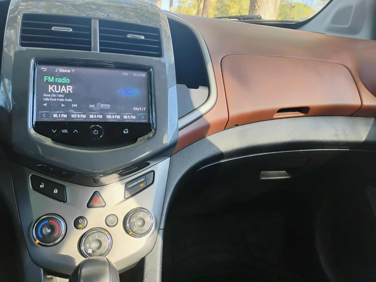 Chevrolet Sonic 4dr Sdn Auto LTZ 2015 Chevrolet Sonic 4dr Sdn Auto LTZ 2015