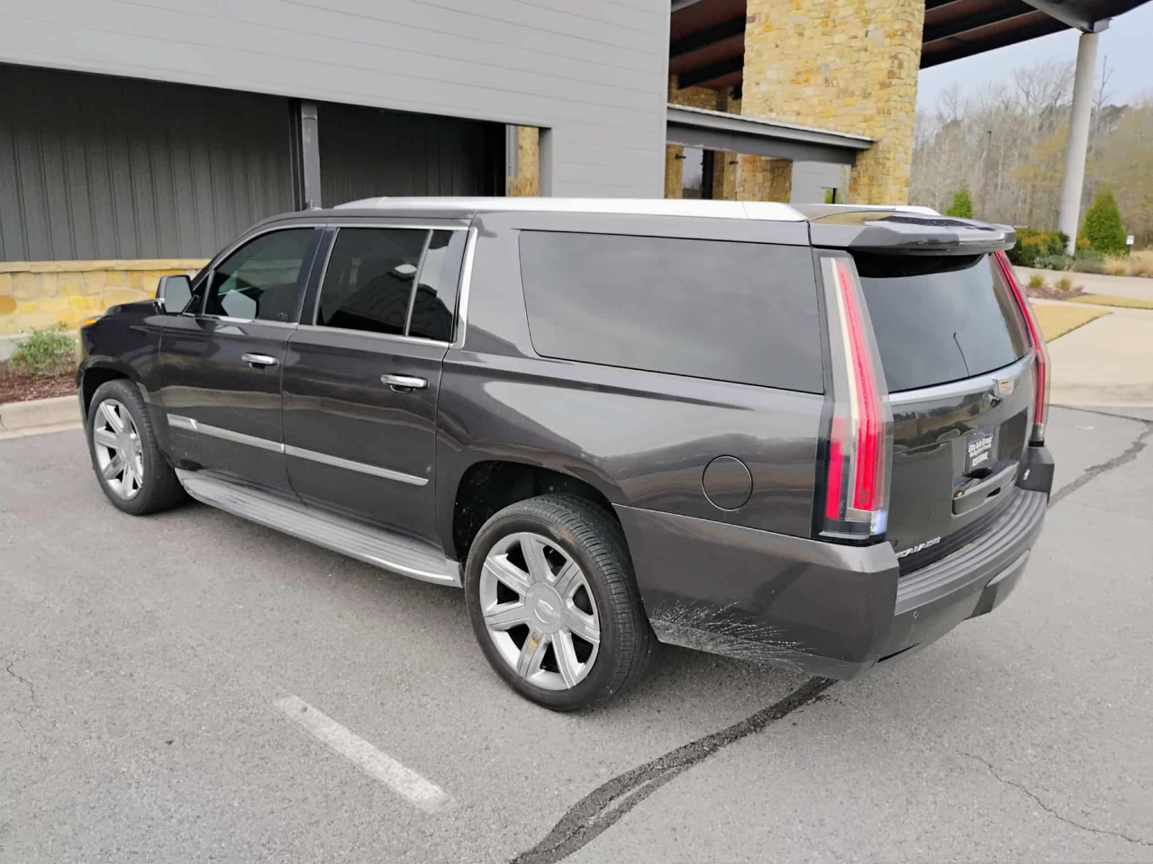 Cadillac Escalade ESV 4WD 4dr Luxury 2015