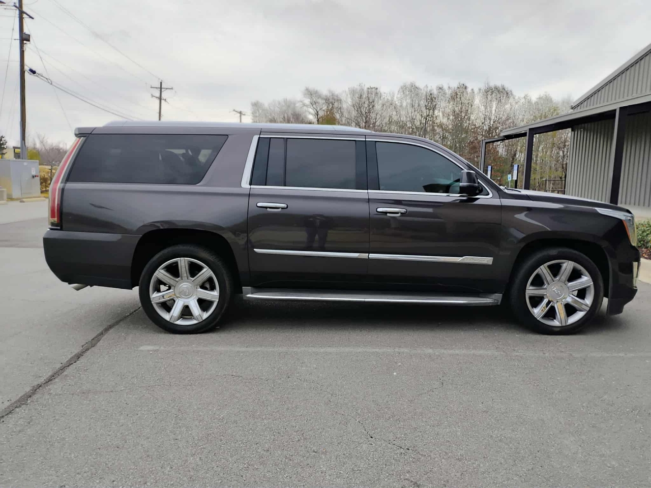 Cadillac Escalade ESV 4WD 4dr Luxury 2015