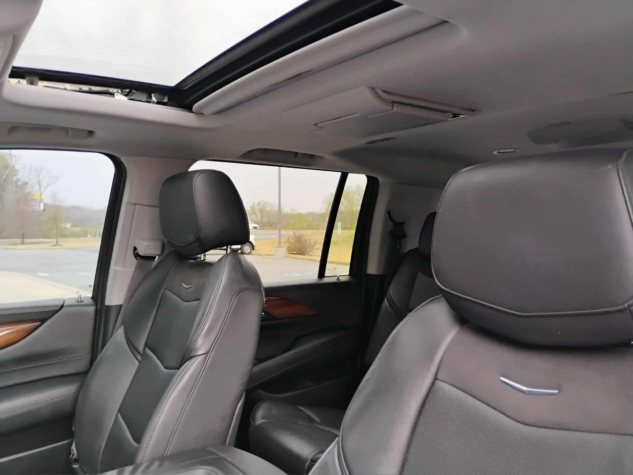 Cadillac Escalade ESV 4WD 4dr Luxury 2015