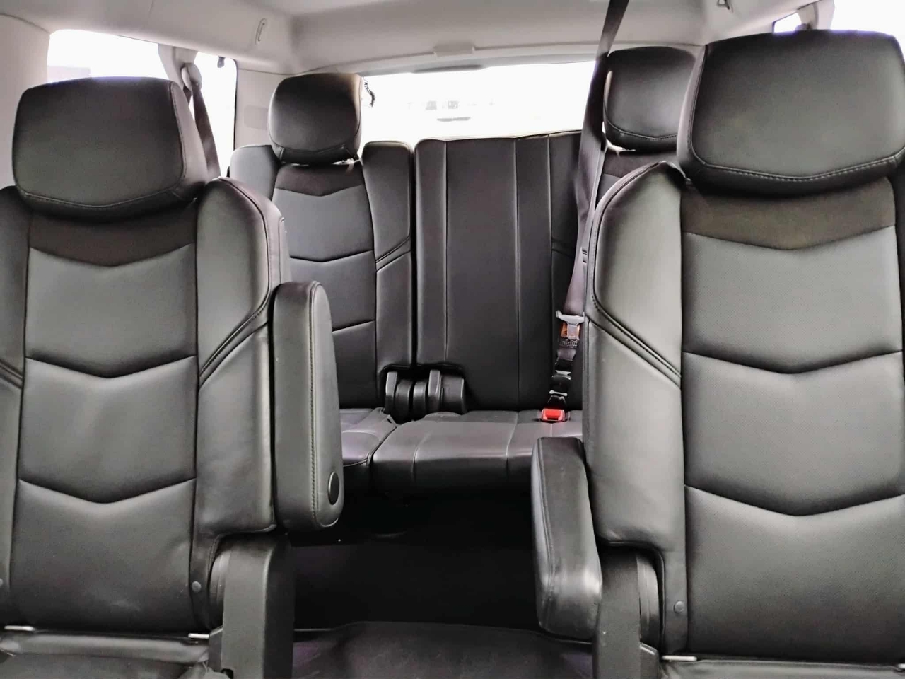 Cadillac Escalade ESV 4WD 4dr Luxury 2015