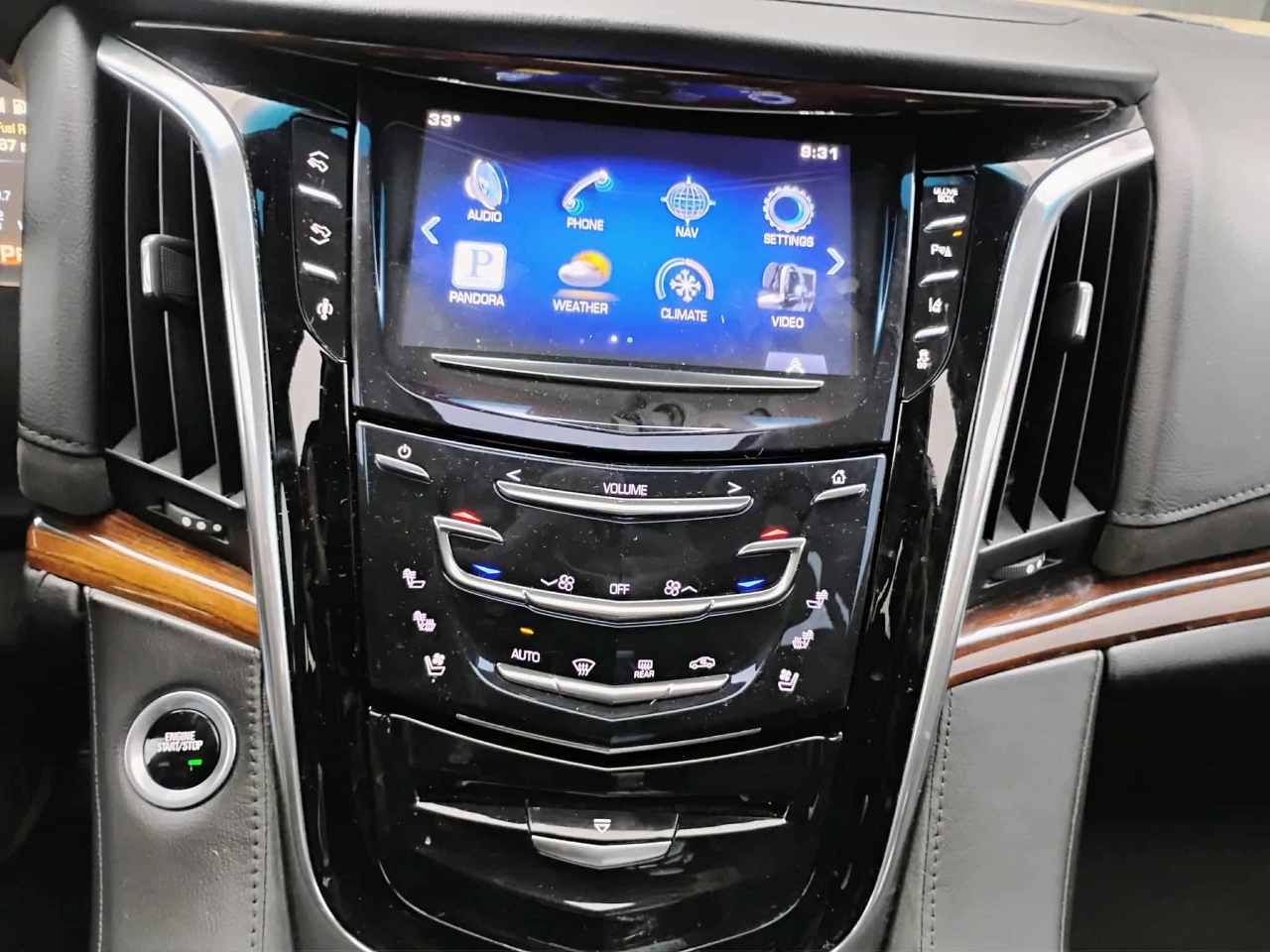 Cadillac Escalade ESV 4WD 4dr Luxury 2015