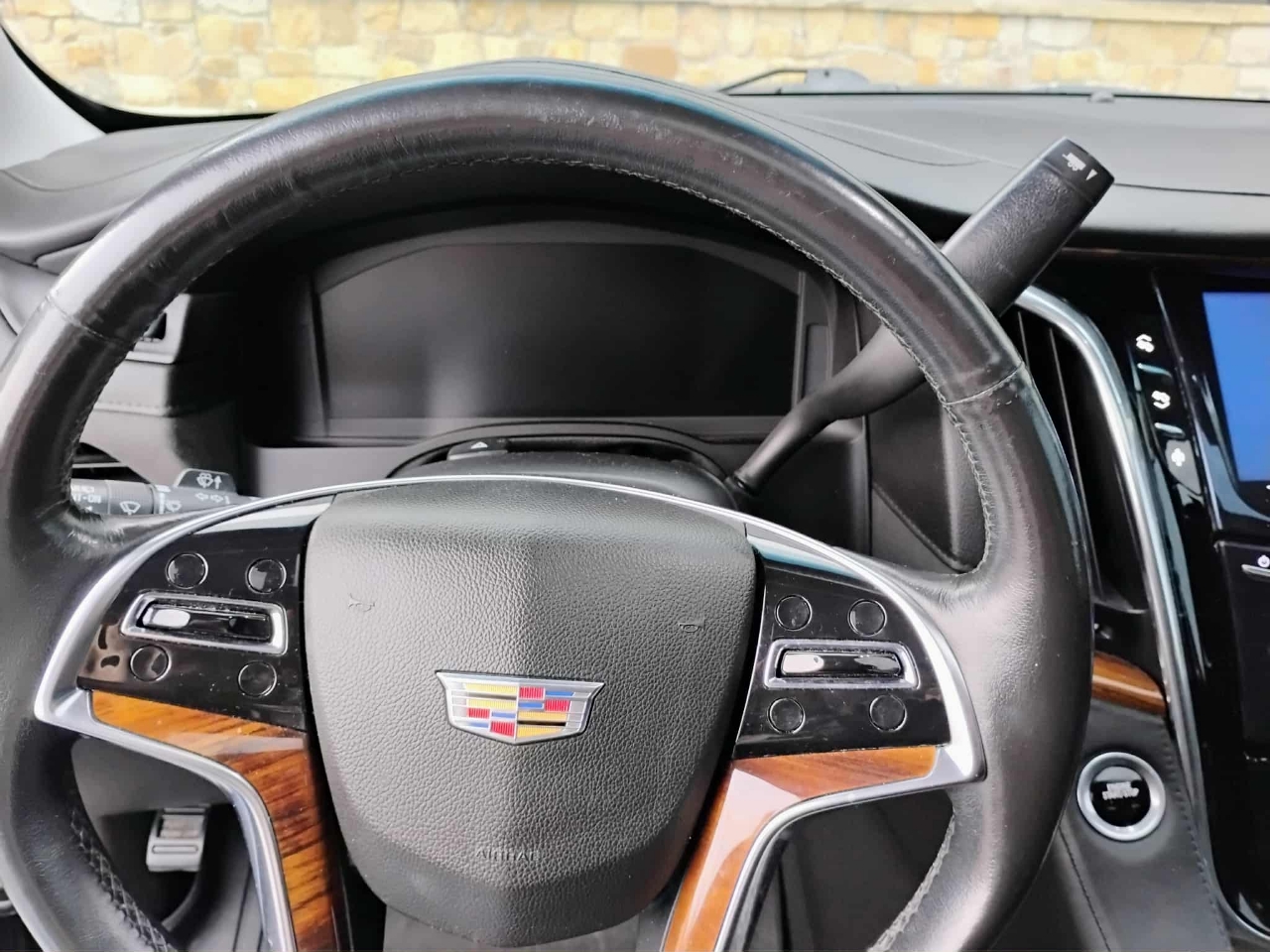 Cadillac Escalade ESV 4WD 4dr Luxury 2015