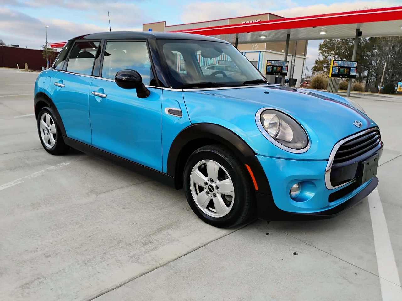 2016 MINI Cooper Base's photo