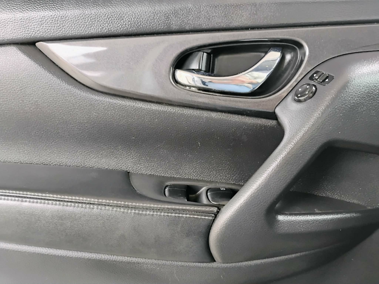 Nissan Rogue FWD SV 2017