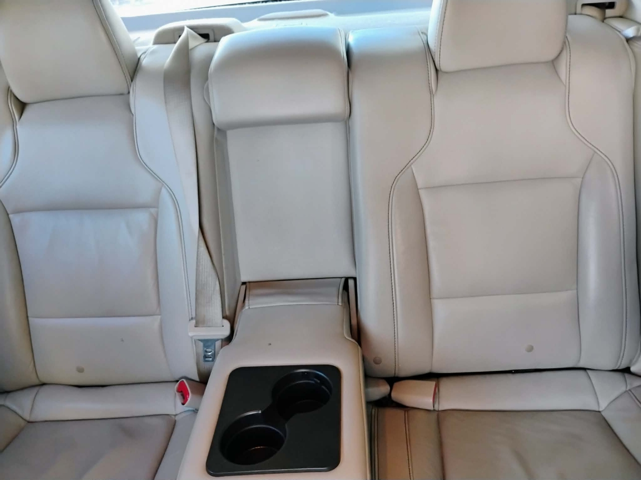 Ford Taurus 4dr Sdn SEL FWD 2011