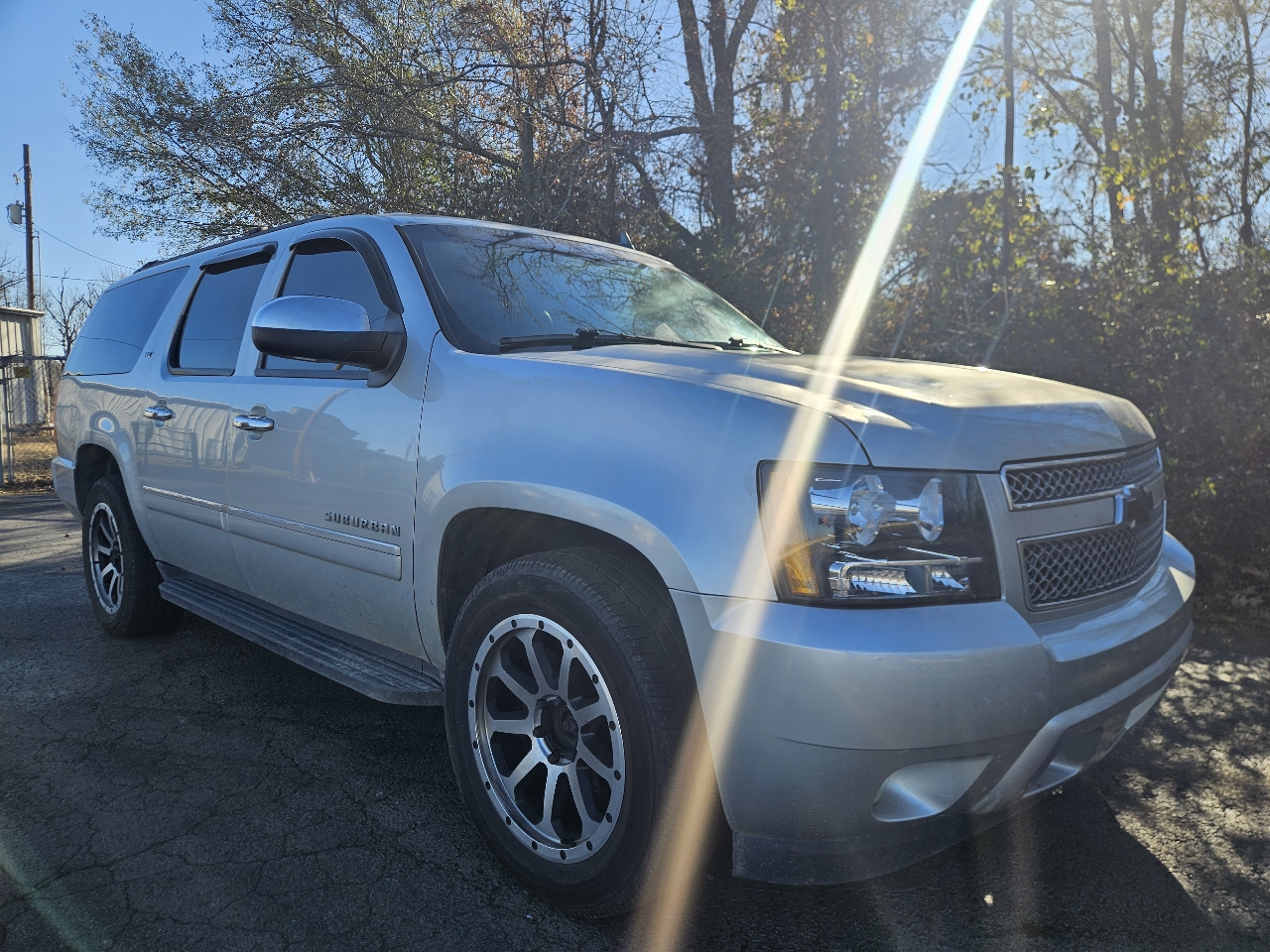 Chevrolet Suburban 4WD 4dr 1500 LTZ 2011