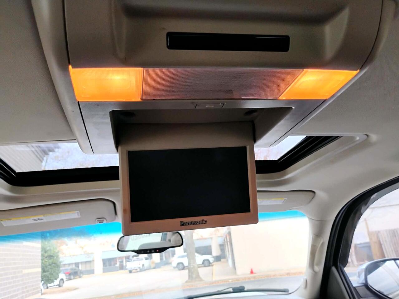 Chevrolet Suburban 4WD 4dr 1500 LTZ 2011