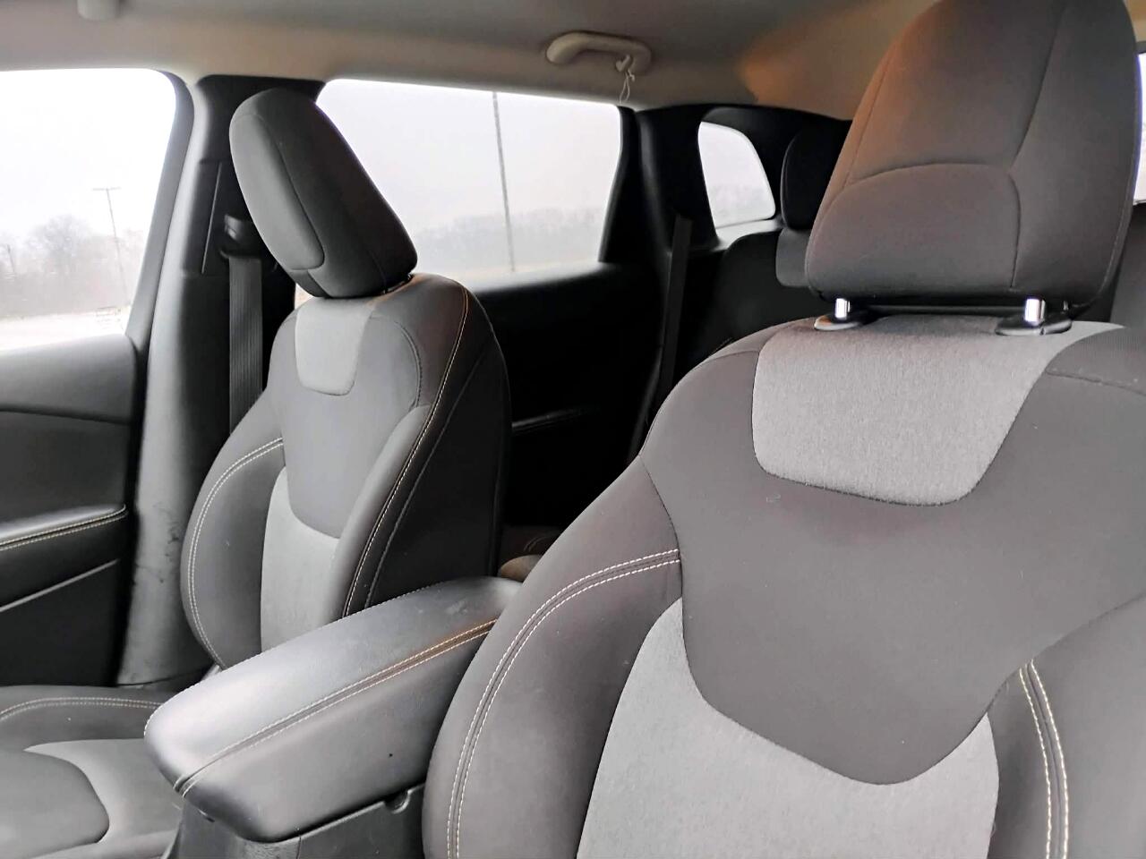 Jeep Cherokee 4WD 4dr Altitude 2016