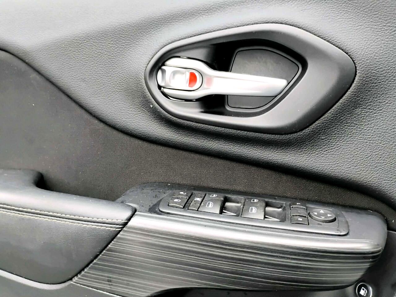 Jeep Cherokee 4WD 4dr Altitude 2016