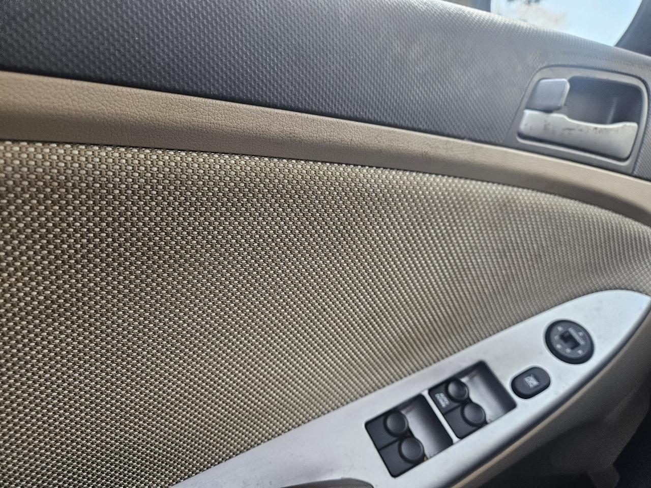 Hyundai Accent 4dr Sdn Man GLS 2012