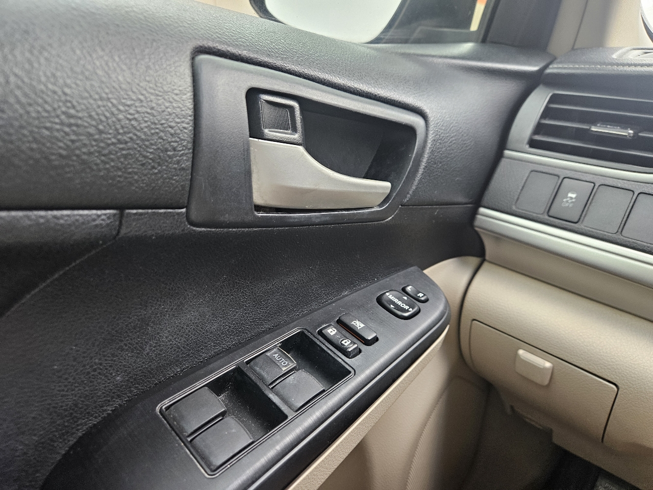 Toyota Camry 4dr Sdn I4 Auto SE Sport Limited Edition (Natl) 2012