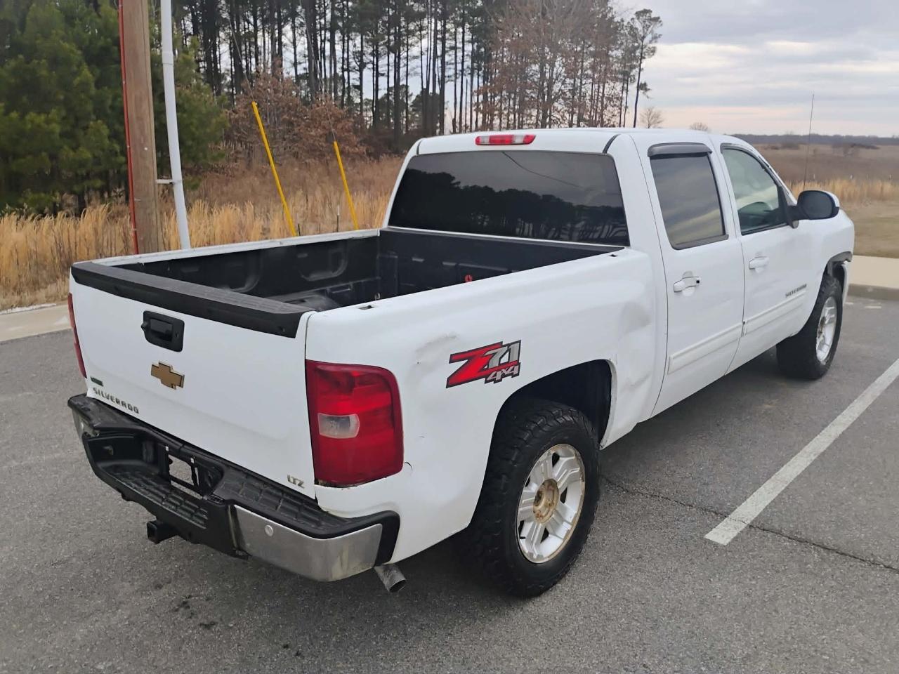 Chevrolet Silverado 1500 4WD Crew Cab 143.5" LTZ 2011