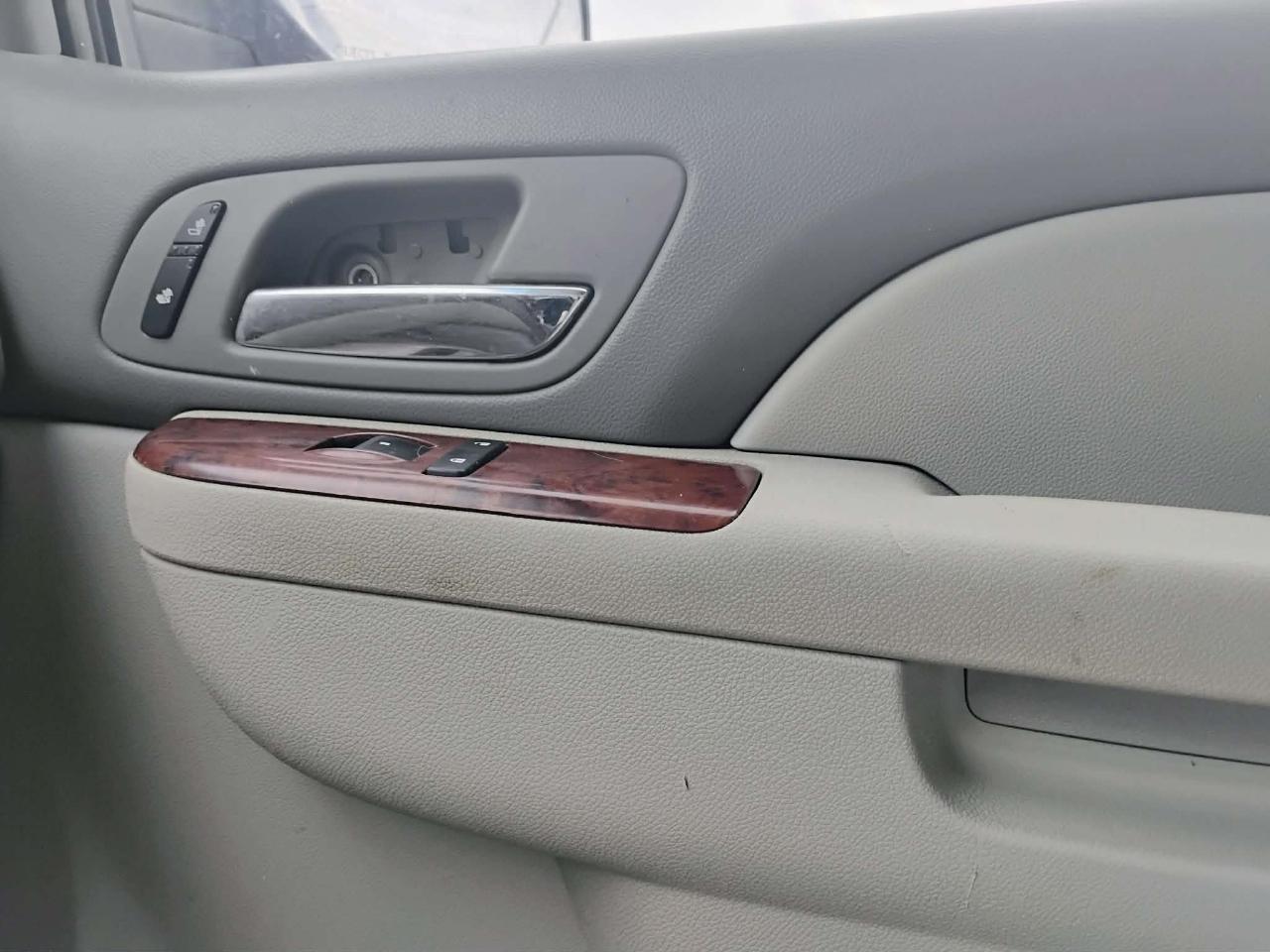 Chevrolet Silverado 1500 4WD Crew Cab 143.5" LTZ 2011