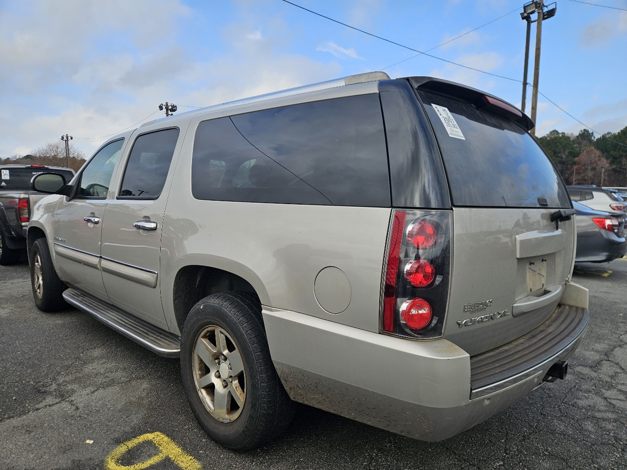 GMC Yukon XL Denali AWD 4dr 1500 2007