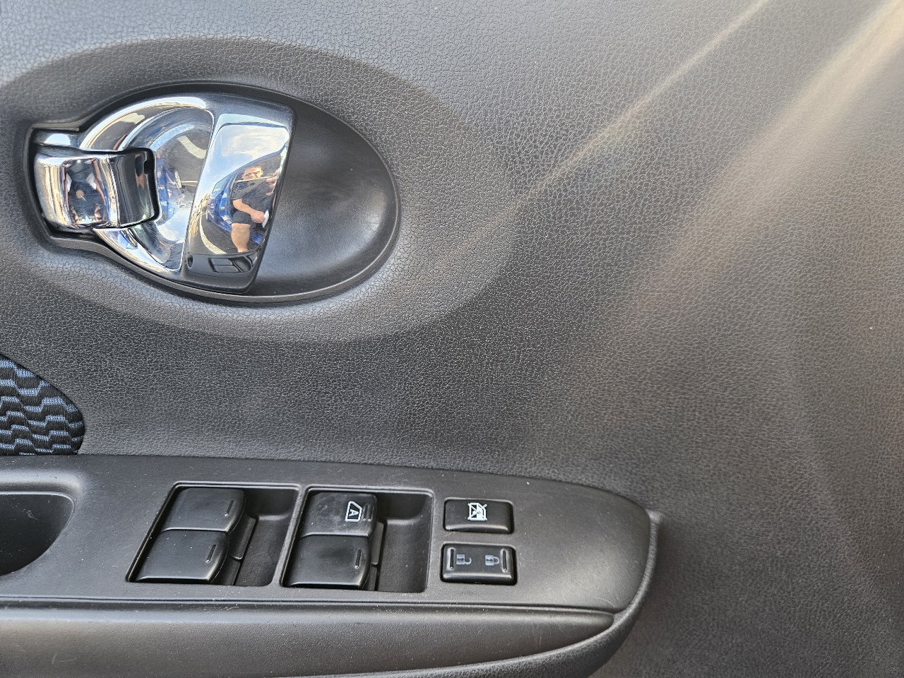 Nissan Versa Note 5dr HB CVT 1.6 S Plus 2015