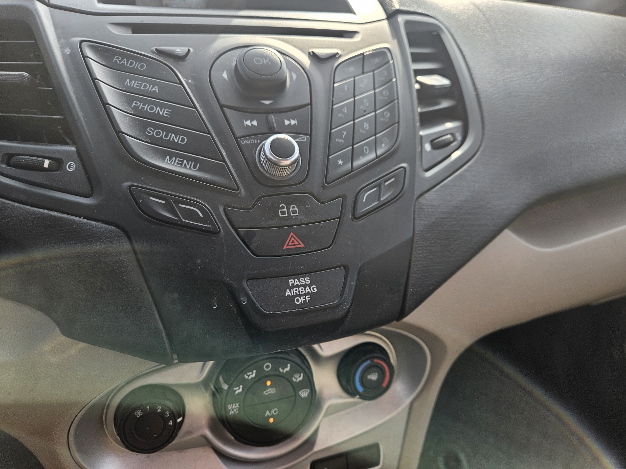 Ford Fiesta 5dr HB SE 2014