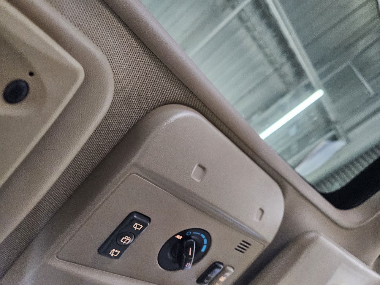 Cadillac SRX RWD 4dr V6 2008