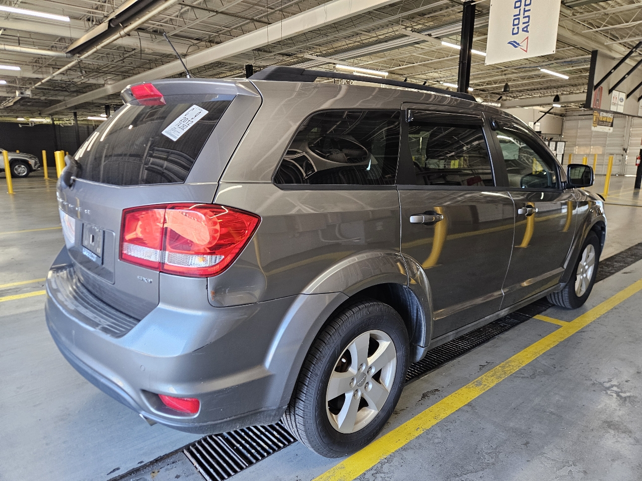 Dodge Journey FWD 4dr SXT 2012