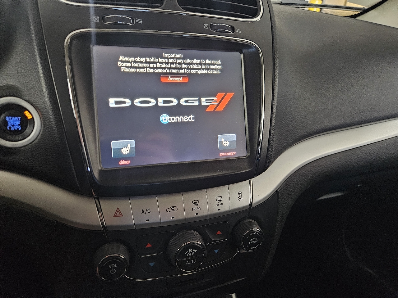 Dodge Journey FWD 4dr SXT 2012