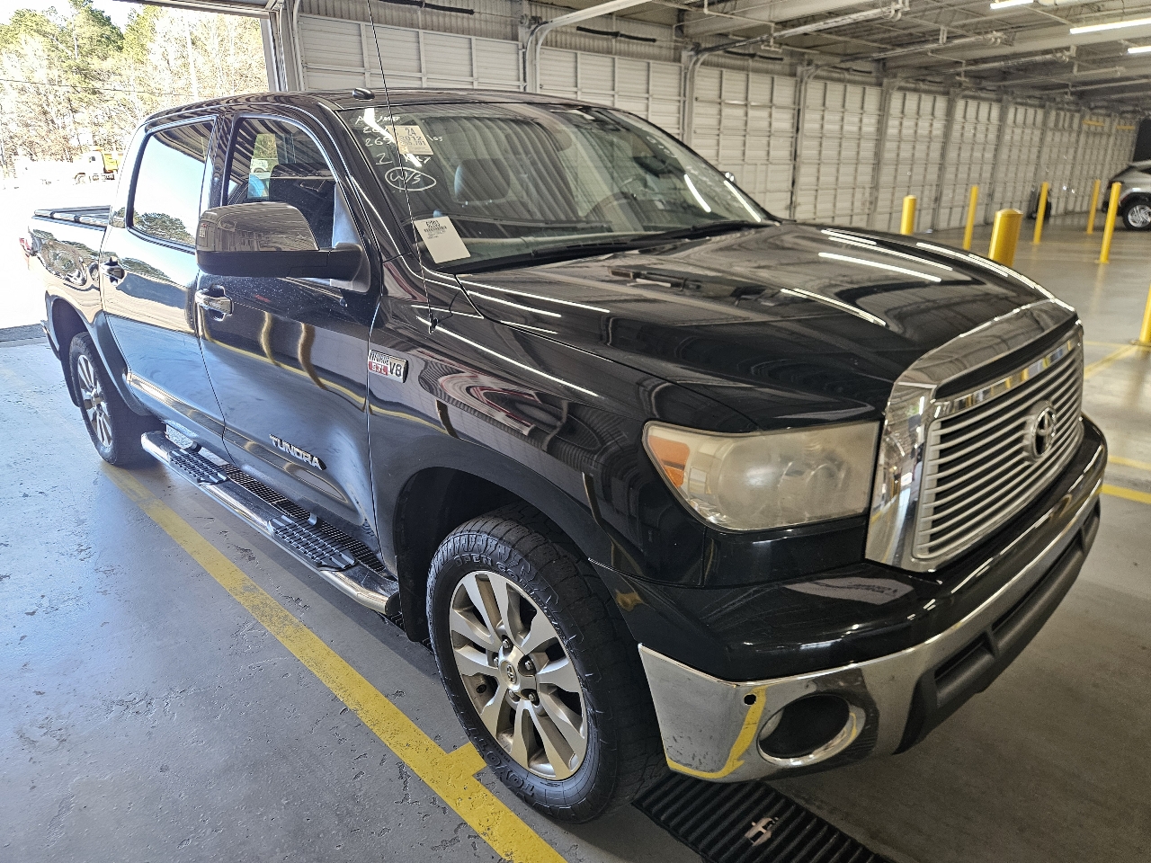 Toyota Tundra 4WD Truck CrewMax 5.7L V8 6-Spd AT Platinum (Natl) 2012