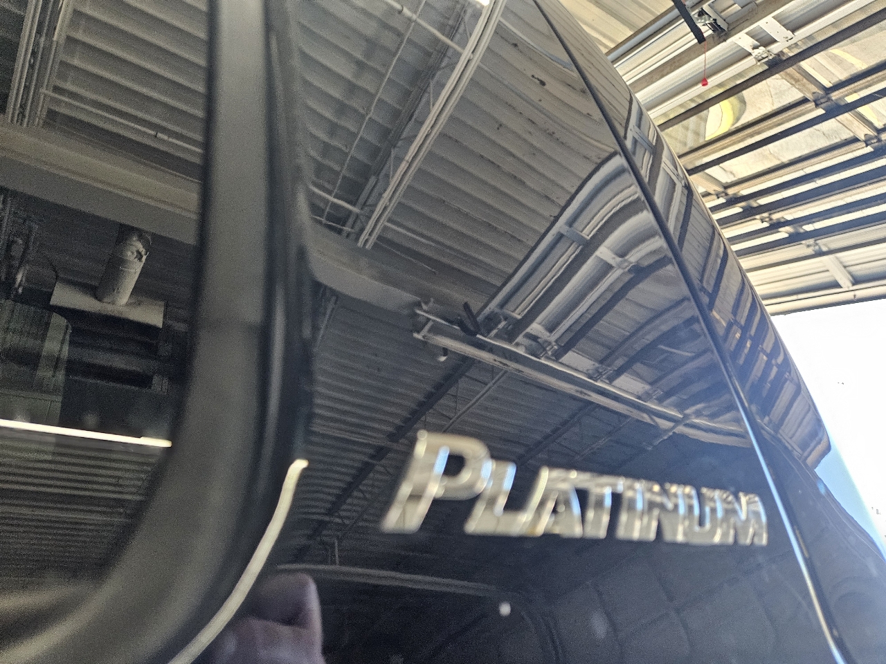 Toyota Tundra 4WD Truck CrewMax 5.7L V8 6-Spd AT Platinum (Natl) 2012