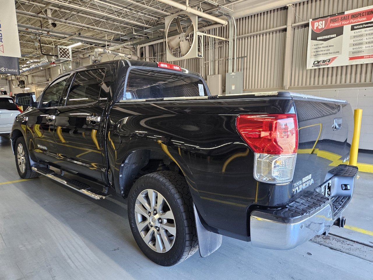 Toyota Tundra 4WD Truck CrewMax 5.7L V8 6-Spd AT Platinum (Natl) 2012