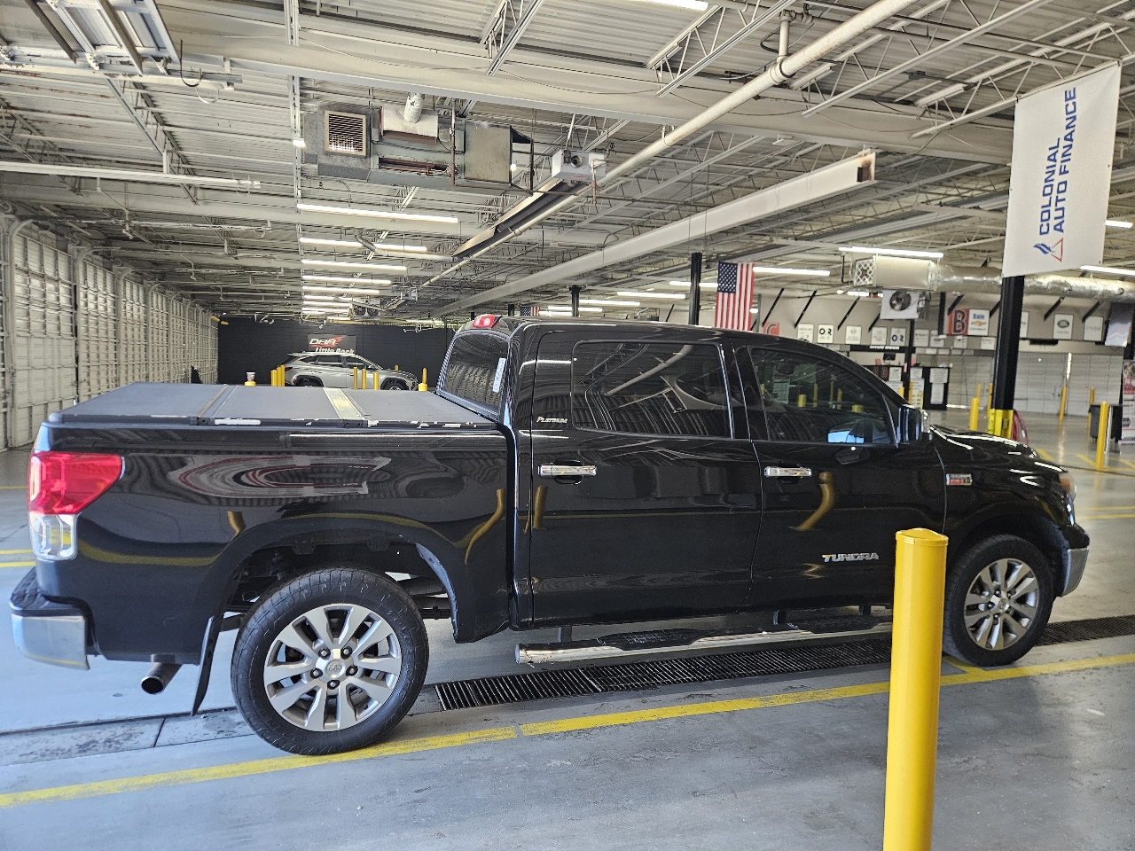 Toyota Tundra 4WD Truck CrewMax 5.7L V8 6-Spd AT Platinum (Natl) 2012