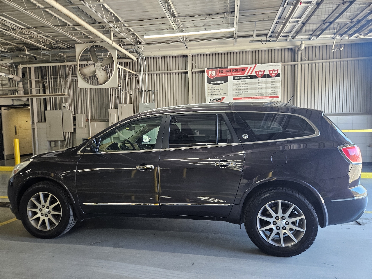 Buick Enclave FWD 4dr Leather 2016