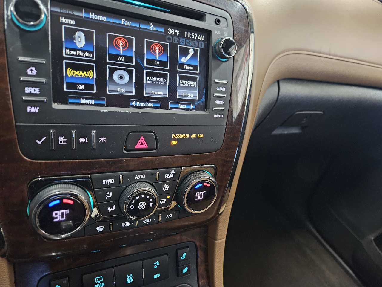 Buick Enclave FWD 4dr Leather 2016