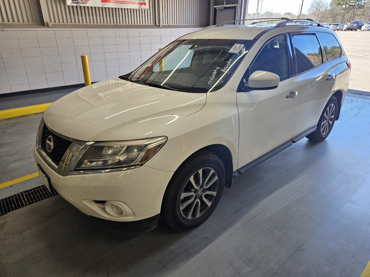 Nissan Pathfinder 2WD 4dr SV 2013