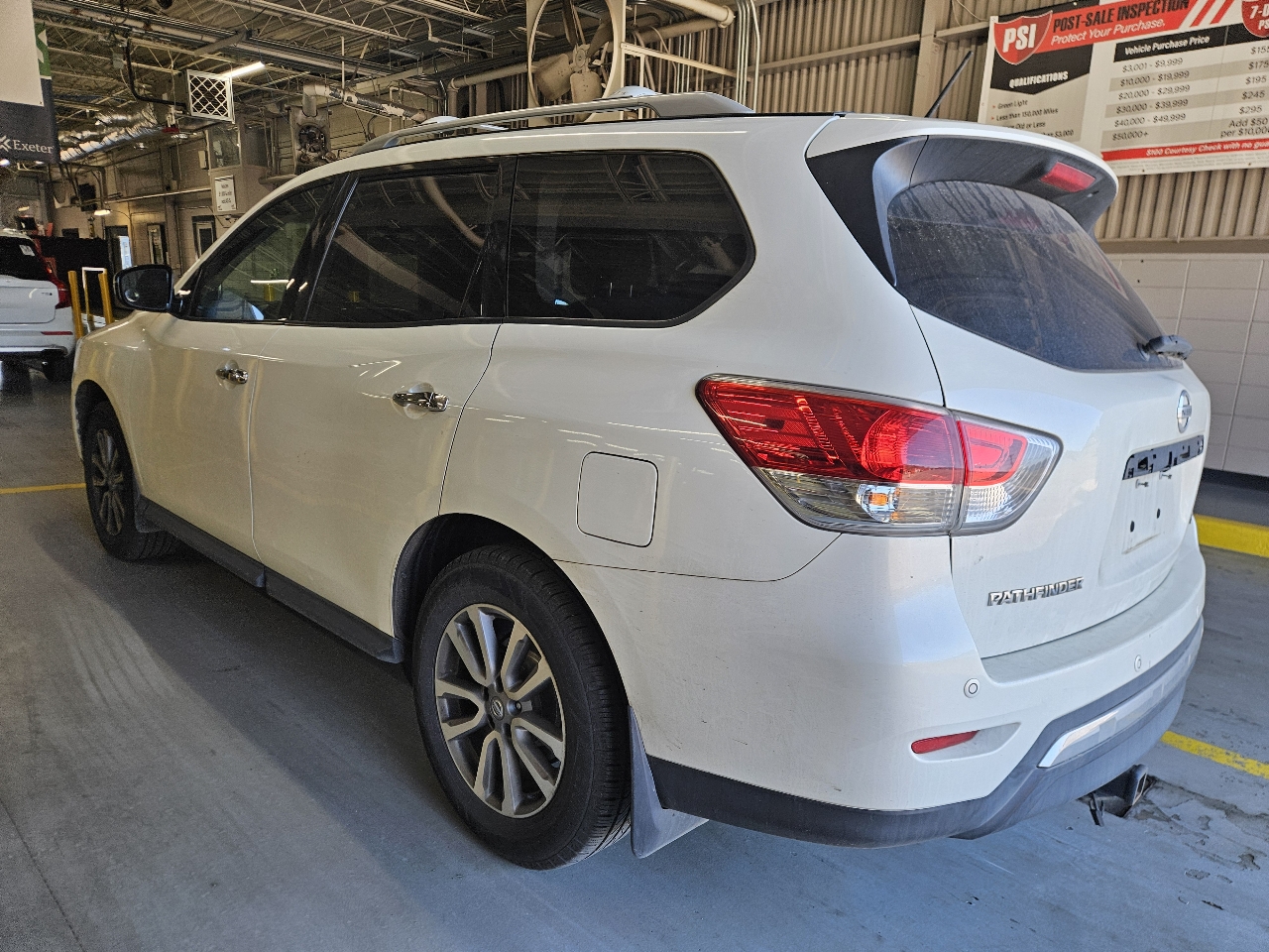 Nissan Pathfinder 2WD 4dr SV 2013