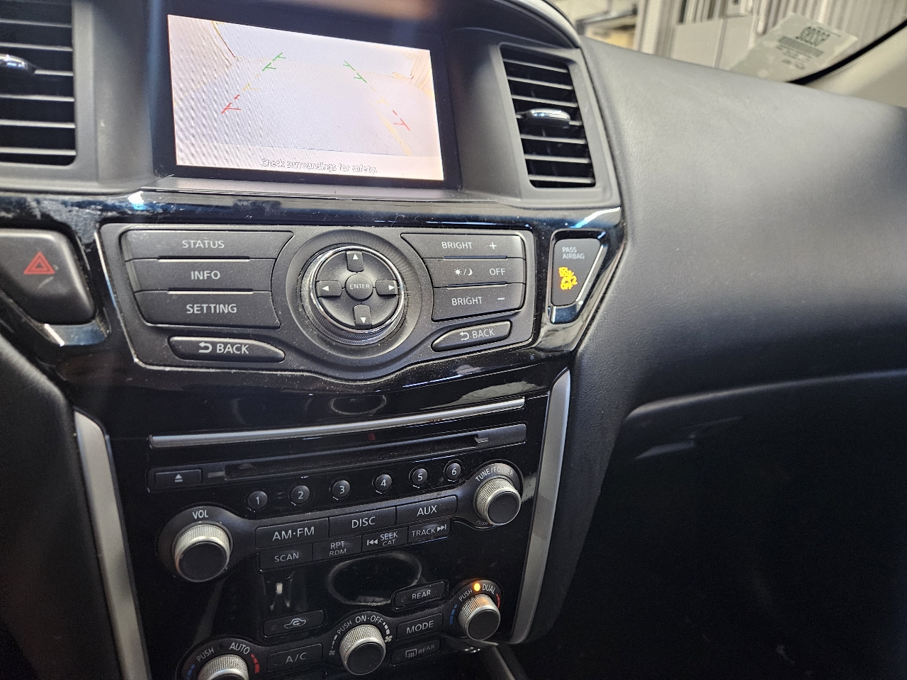 Nissan Pathfinder 2WD 4dr SV 2013