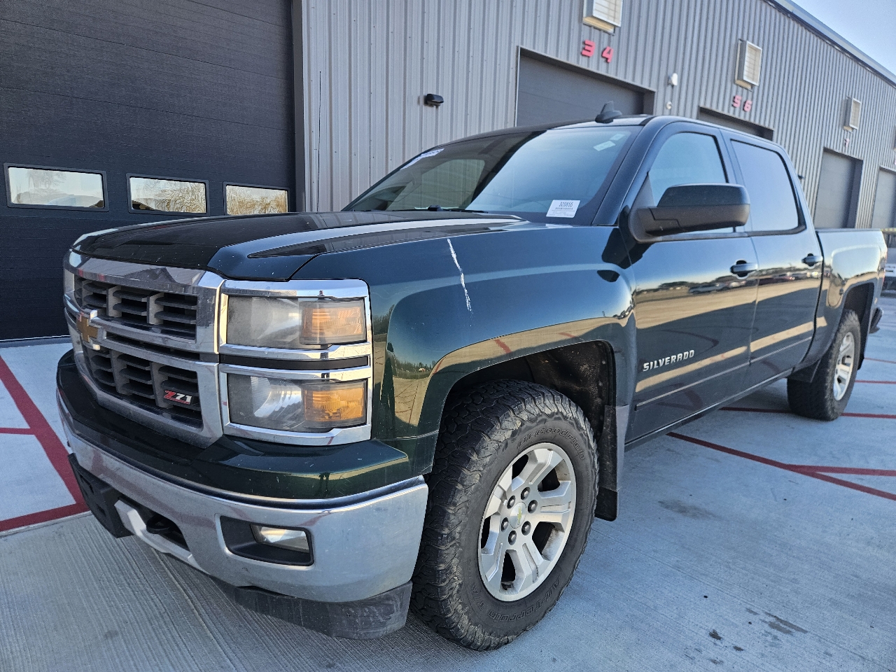 Chevrolet Silverado 1500 4WD Crew Cab 143.5" LT w/2LT 2015