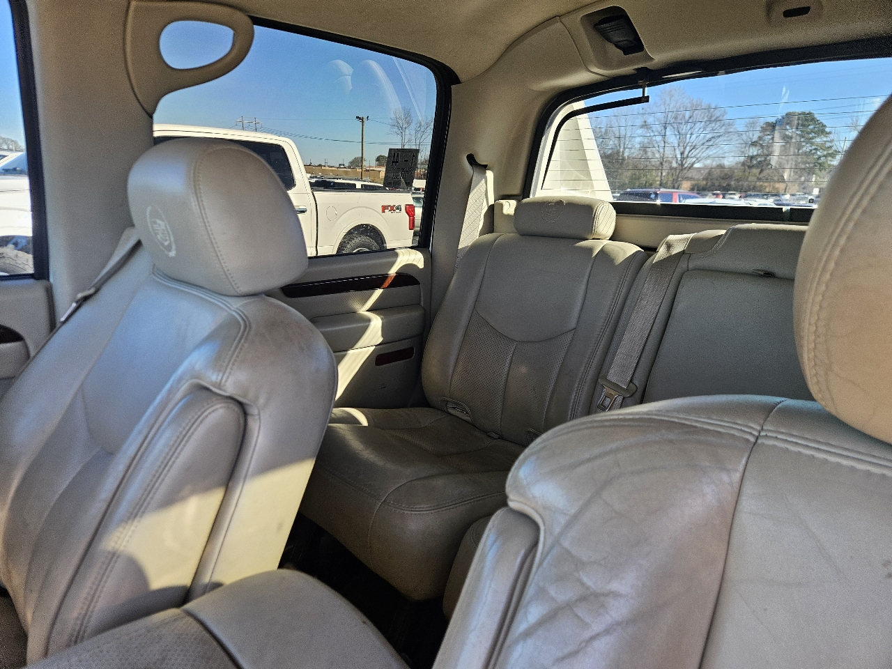 Cadillac Escalade EXT 4dr AWD 2005
