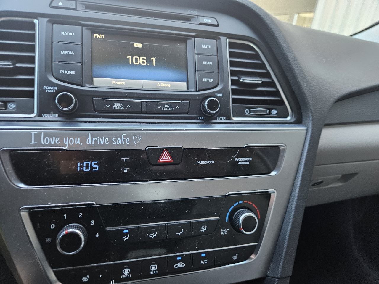 Hyundai Sonata 4dr Sdn 2.4L Sport PZEV 2015