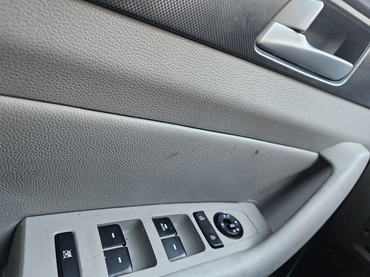 Hyundai Sonata 4dr Sdn 2.4L Sport PZEV 2015