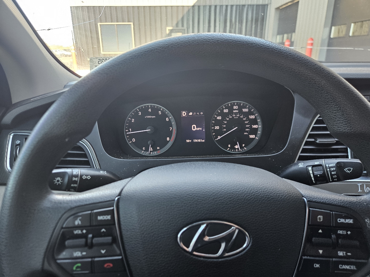 Hyundai Sonata 4dr Sdn 2.4L Sport PZEV 2015