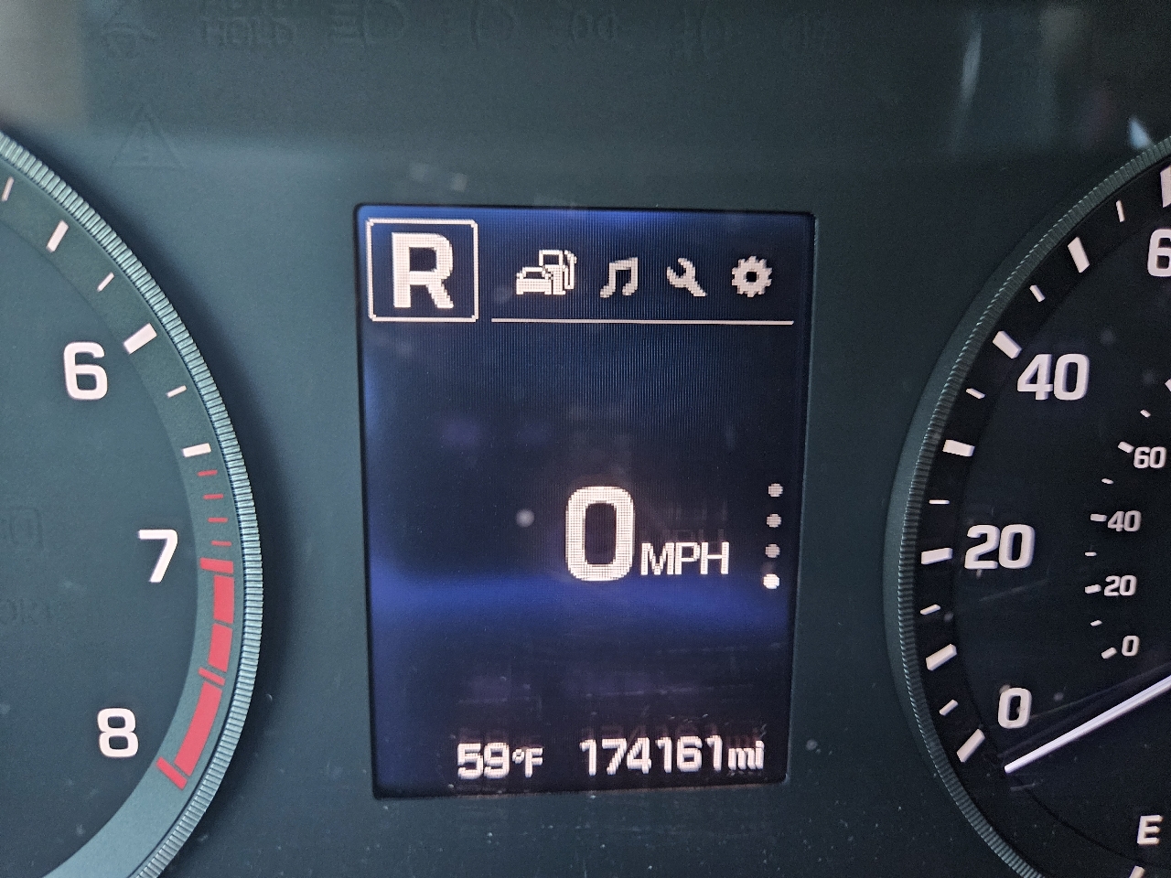 Hyundai Sonata 4dr Sdn 2.4L Sport PZEV 2015