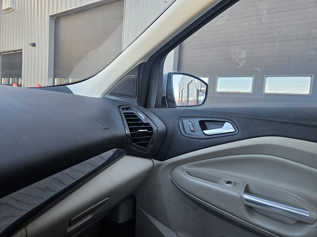 Ford Escape FWD 4dr Titanium 2015