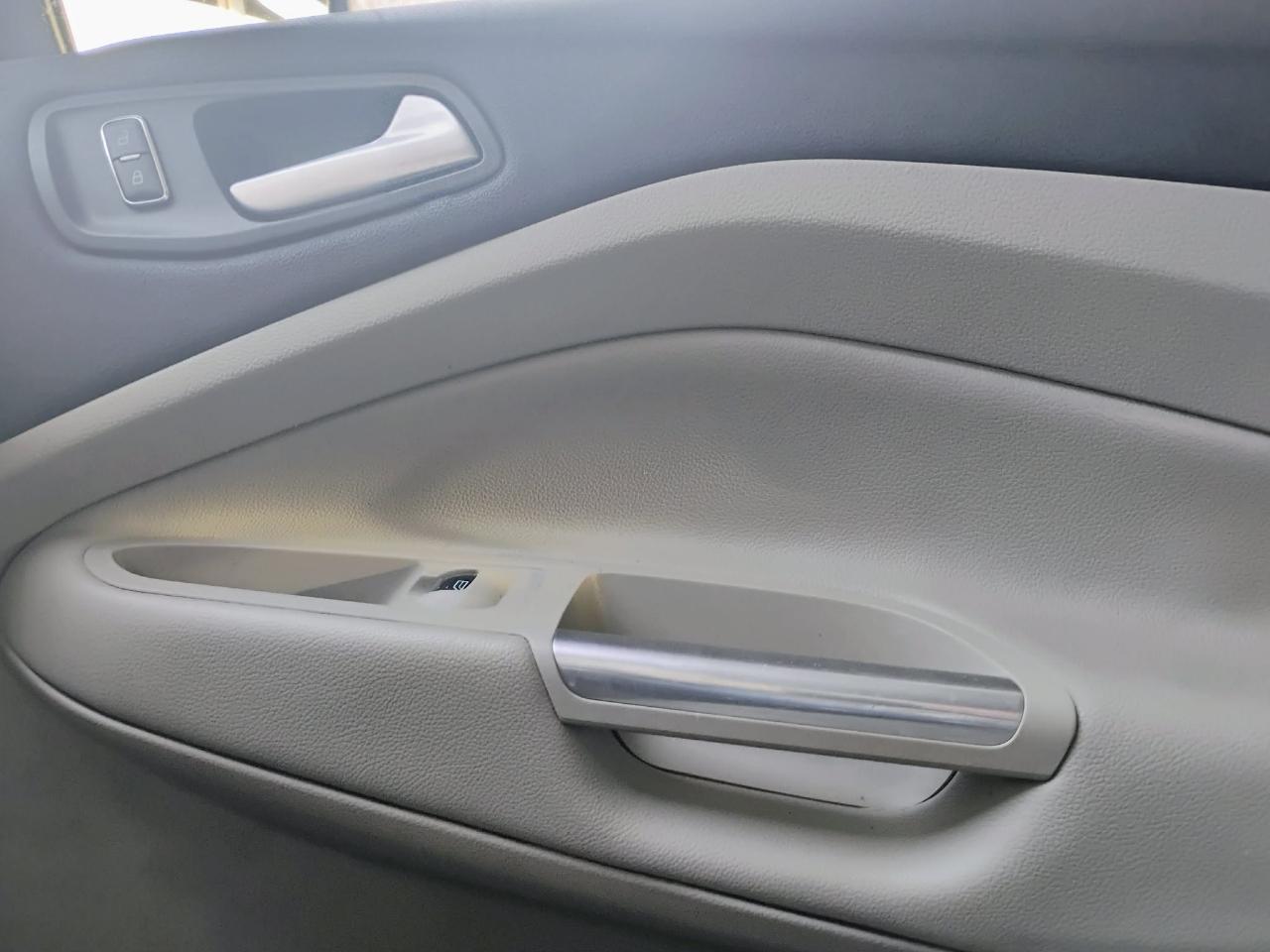 Ford Escape FWD 4dr Titanium 2015