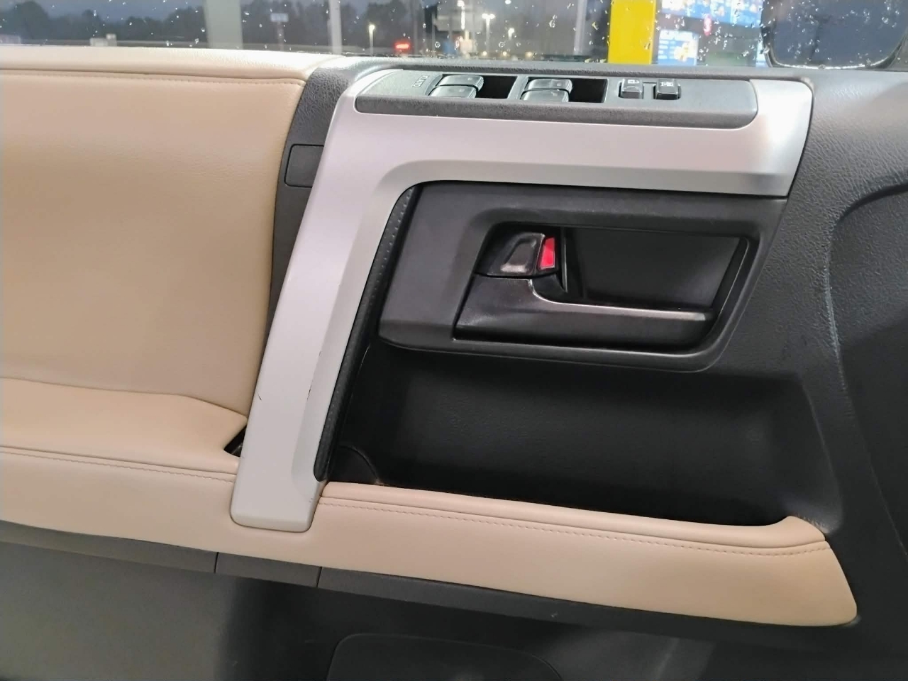 Toyota 4Runner RWD 4dr V6 Limited (Natl) 2010