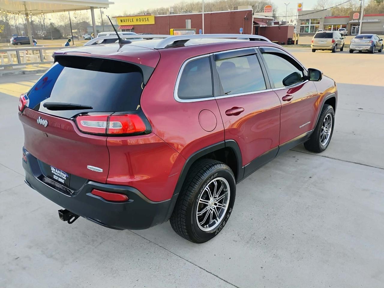 Jeep Cherokee Latitude FWD 2017