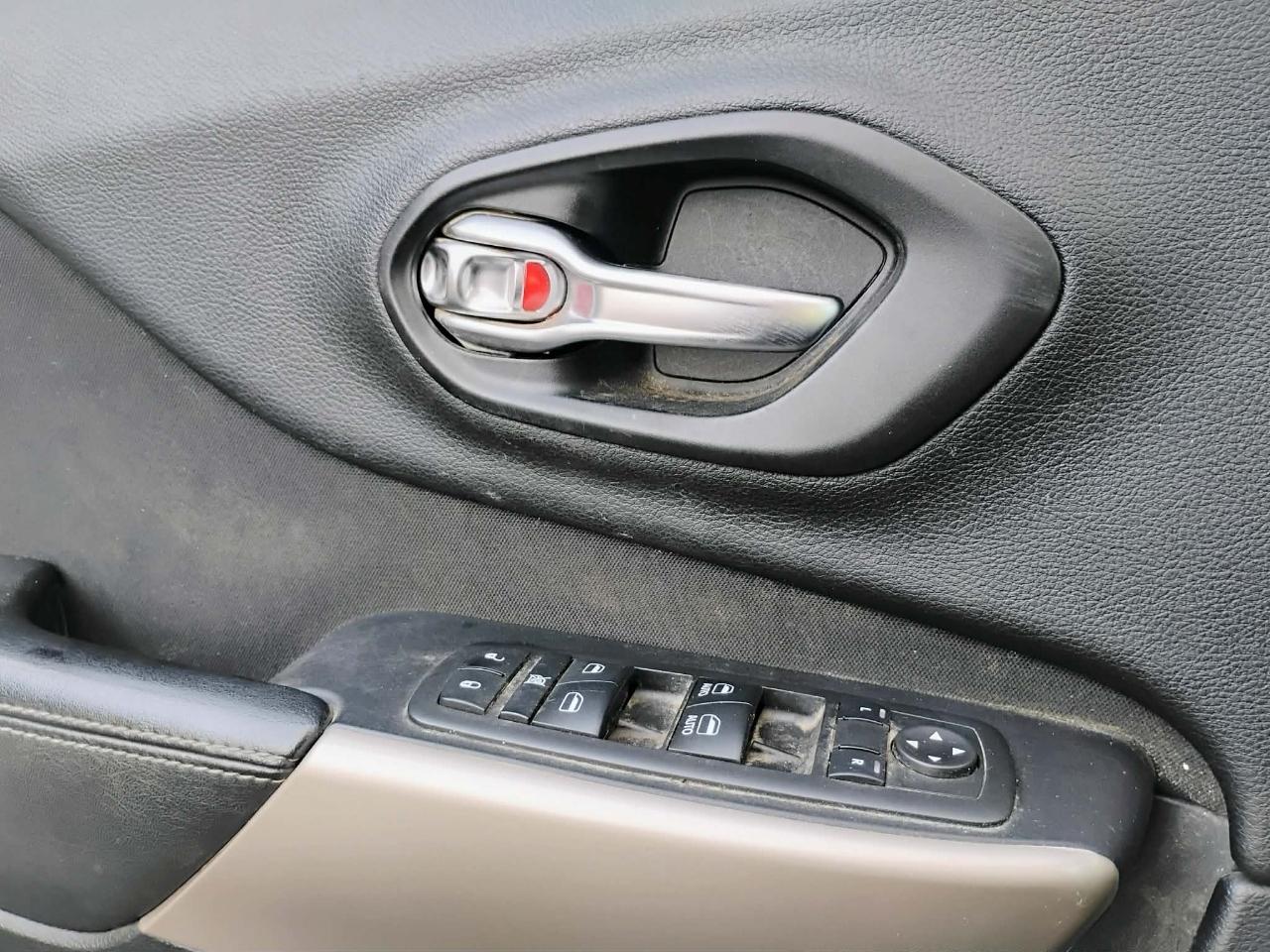 Jeep Cherokee Latitude FWD 2017