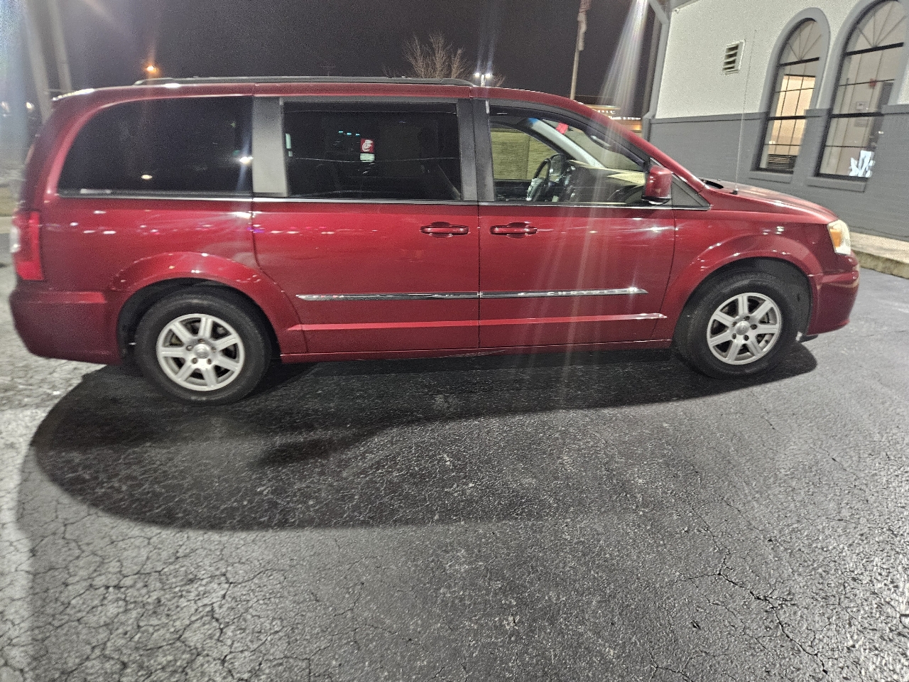 Chrysler Town & Country 4dr Wgn Touring 2011