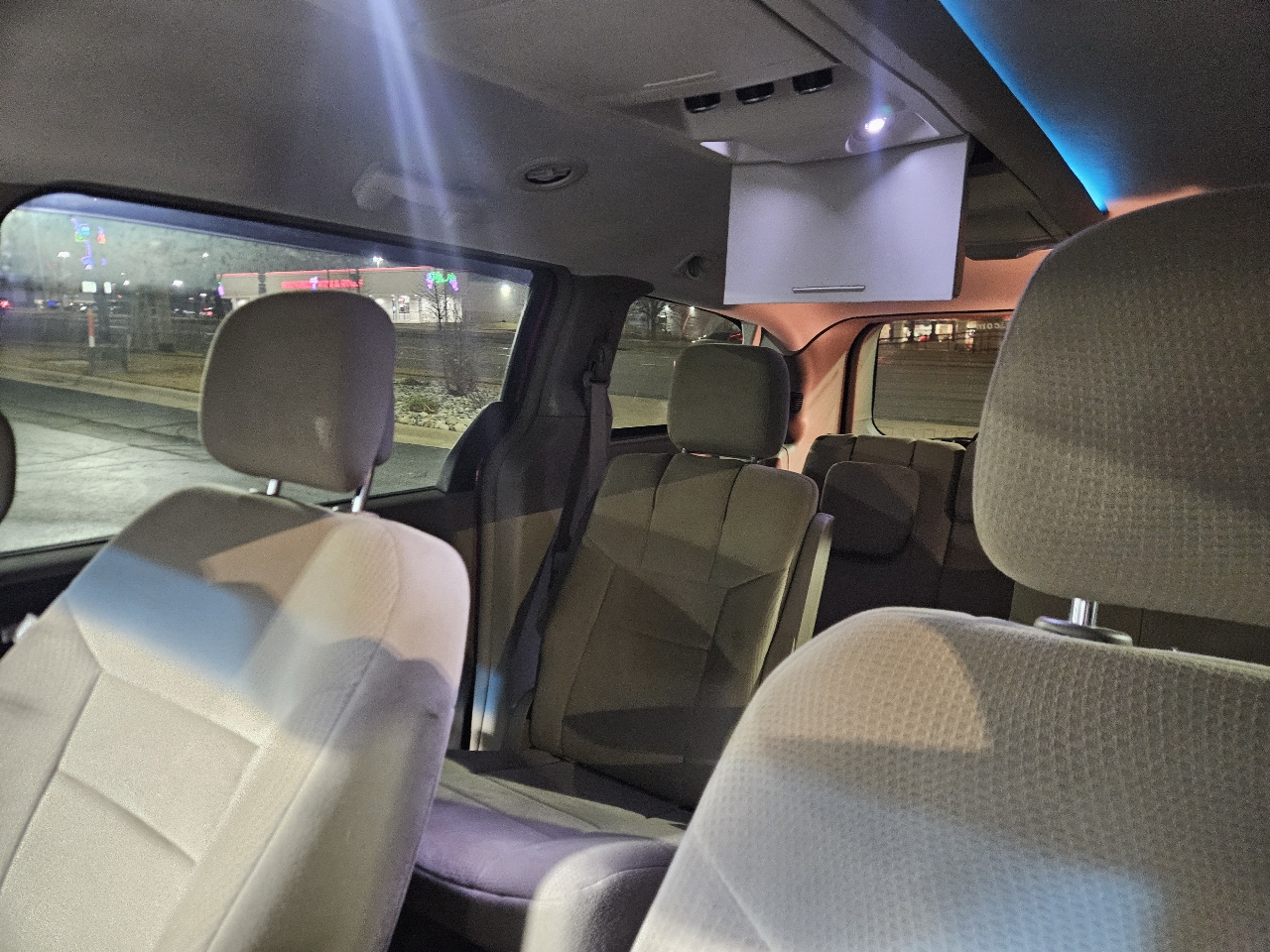 Chrysler Town & Country 4dr Wgn Touring 2011