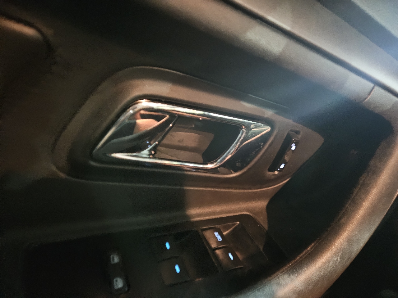 Ford Taurus 4dr Sdn SEL FWD 2010